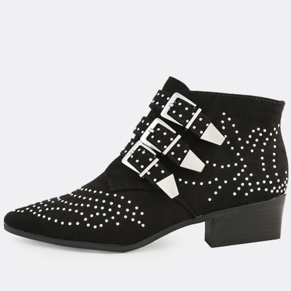 🎉HP🎉 QUPID GRUNGE-INSPIRED STUD ANKLE BOOTIES - Picture 3 of 5